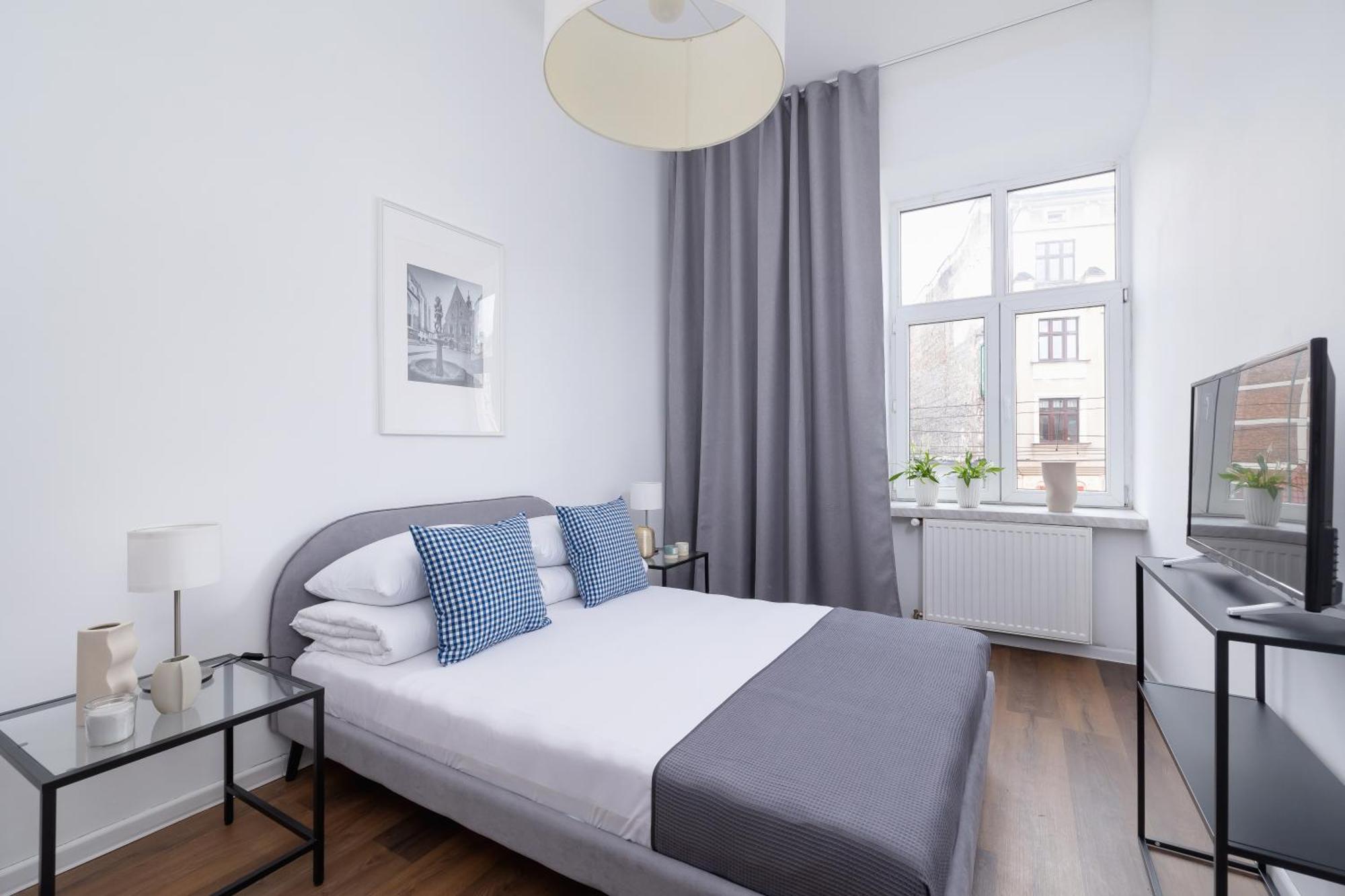 2-bedroom With Balcony - Dluga 65 Street Apartmán Krakov